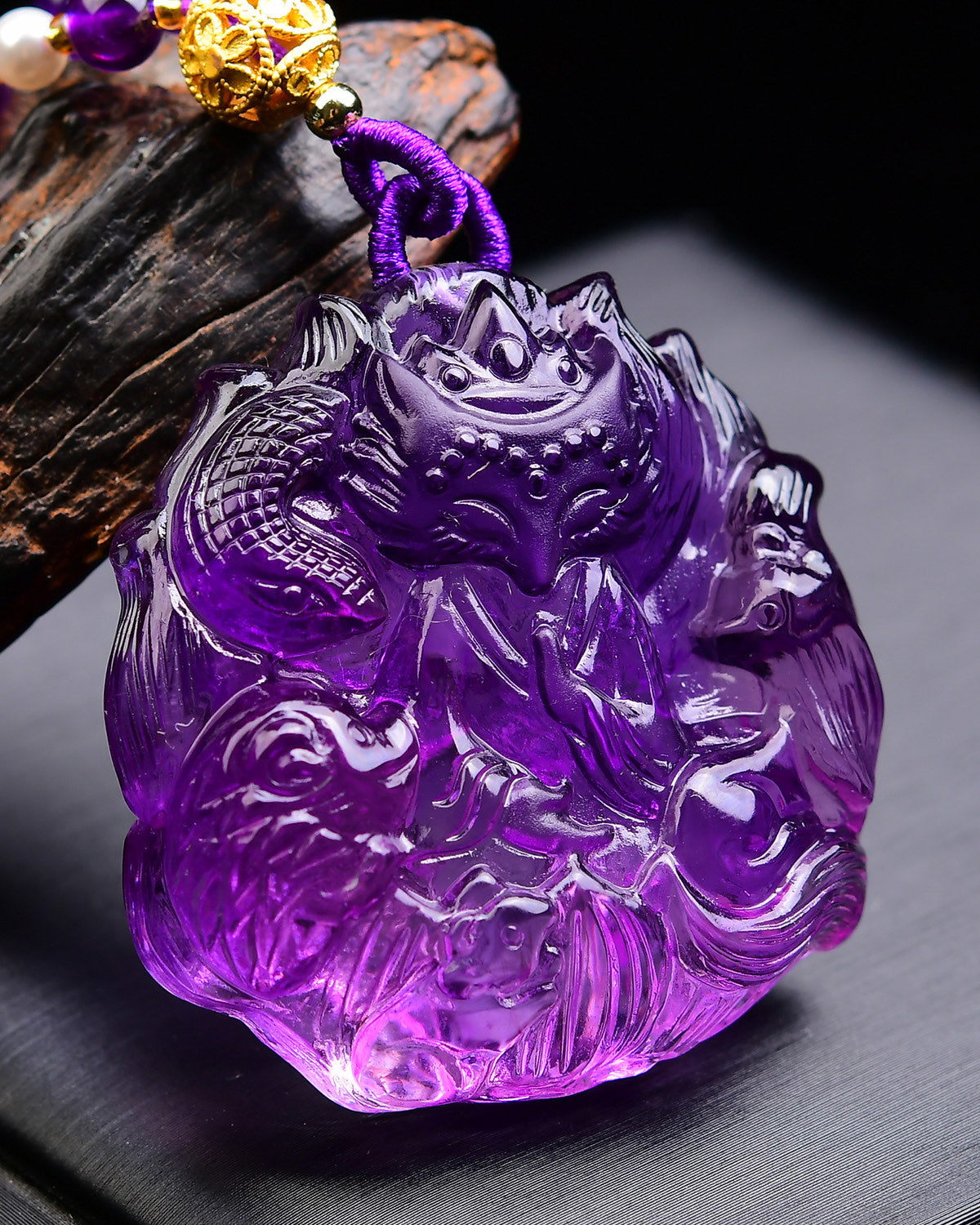 A0992 Exquisite Amethyst Carved Nine-tailed Fox Pendant