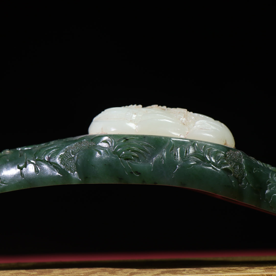 A0994 Superb Chinese Green Hetian Jade Inlay White Hetian Jade Ruyi Scepter