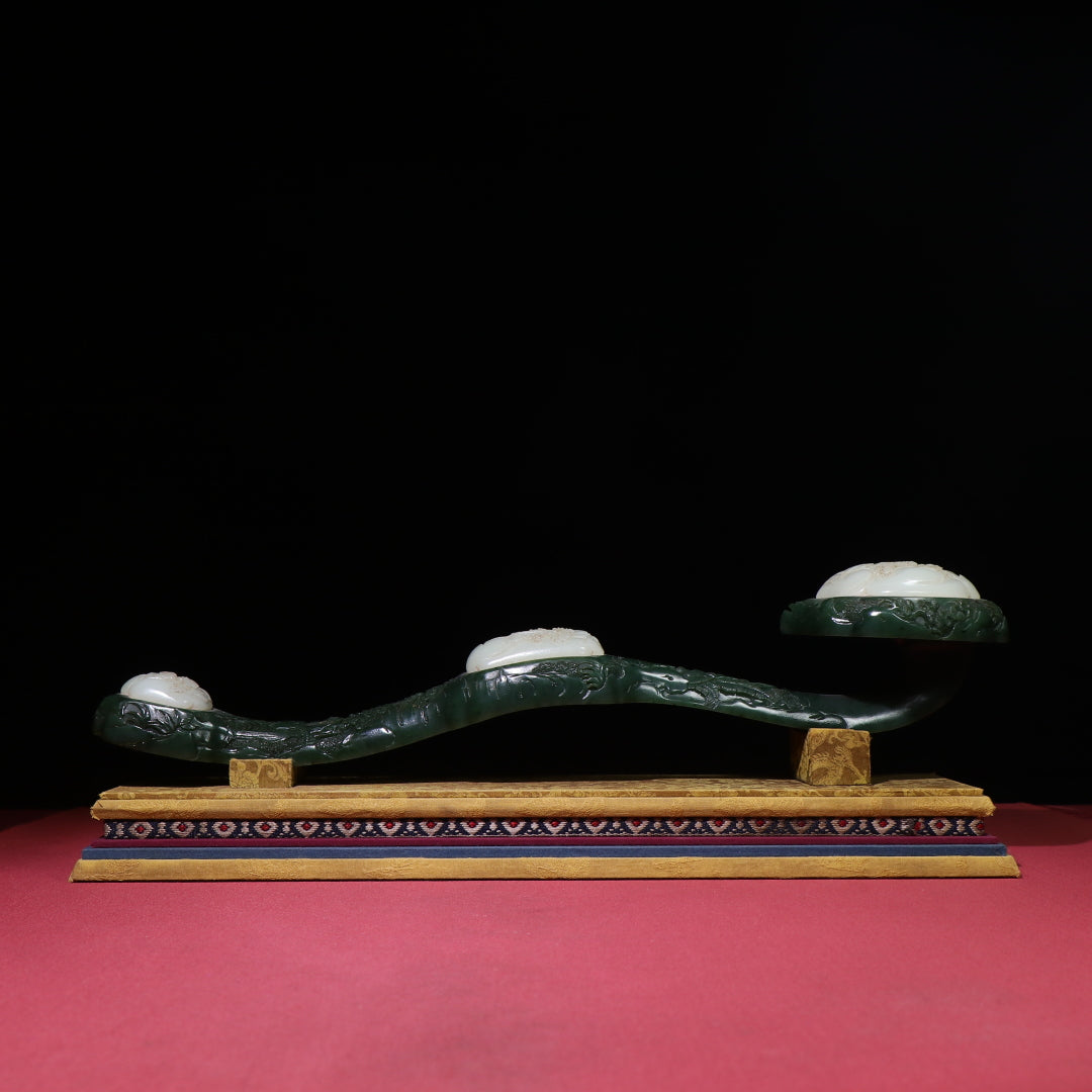 A0994 Superb Chinese Green Hetian Jade Inlay White Hetian Jade Ruyi Scepter