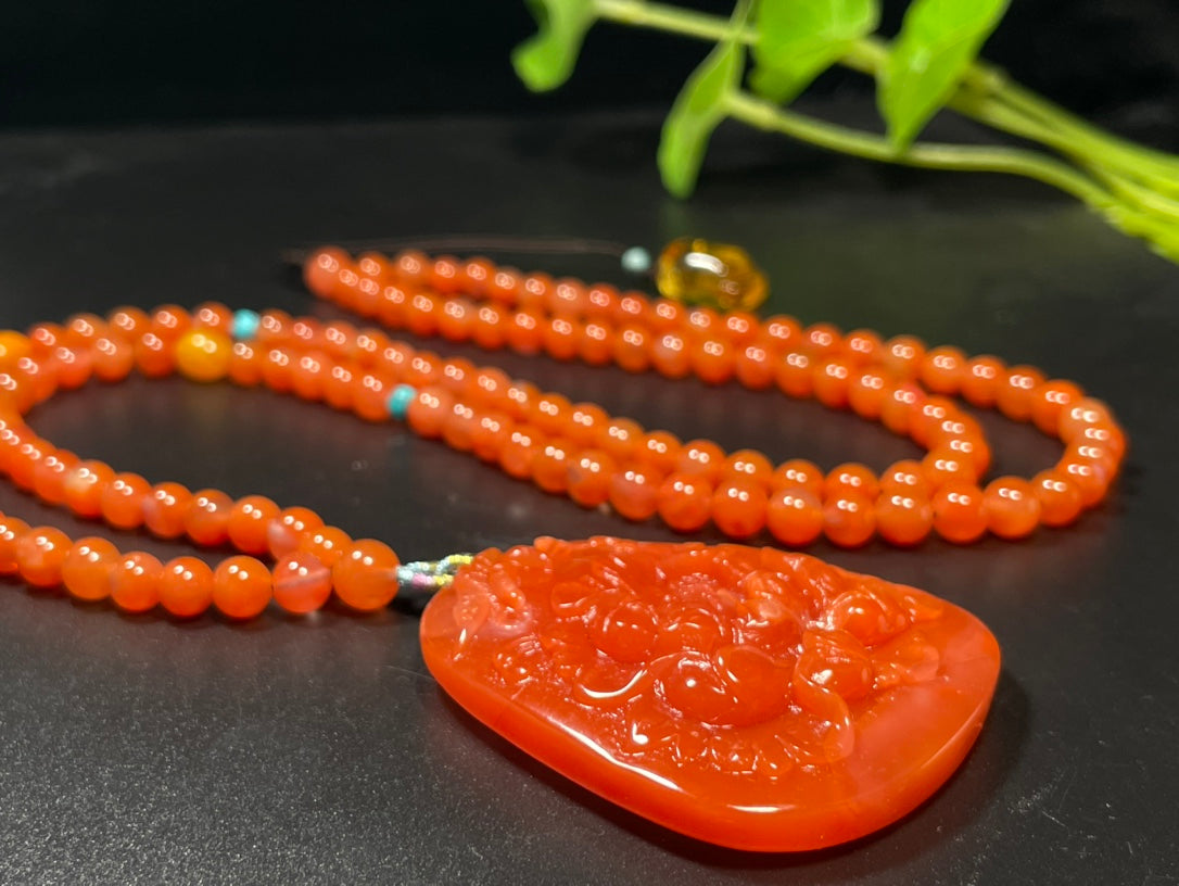A0997 Beautiful Nanhong Agate Carved Peony Pendant w Beads Necklace