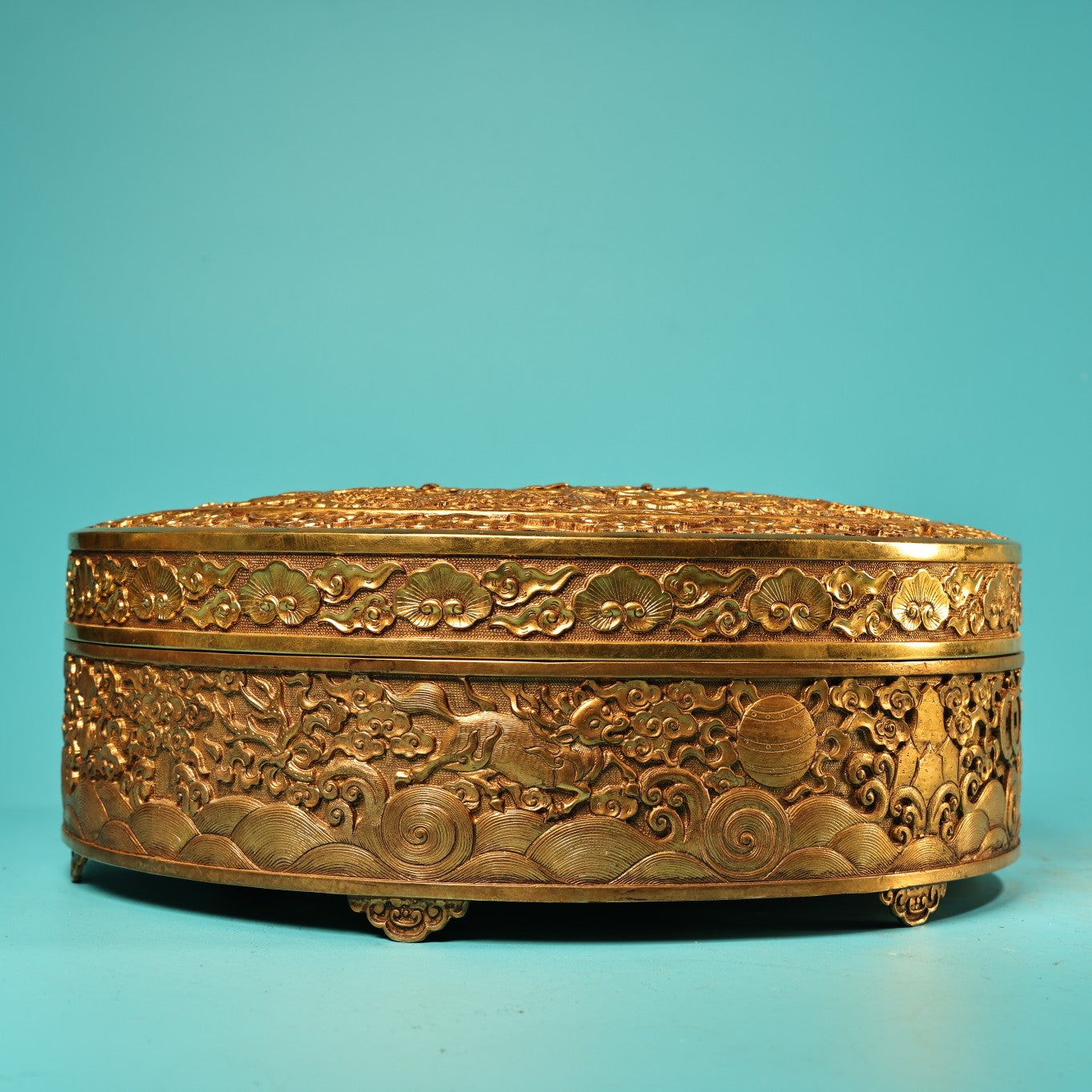 A0998 Vintage Chinese Gilt Gold Copper Low Relief Nine Dragon Jewellery Box