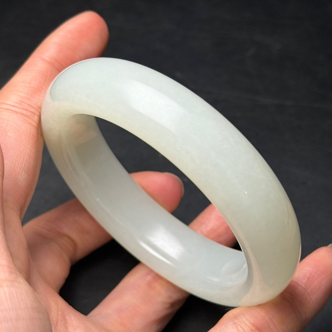 A0999 Inside Diameter 56 MM Chinese Hetian Jade Bracelet