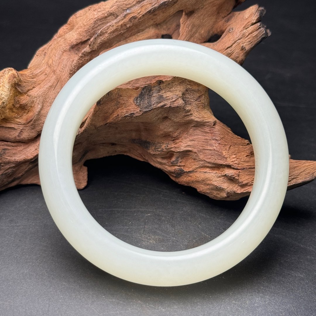 A0999 Inside Diameter 56 MM Chinese Hetian Jade Bracelet