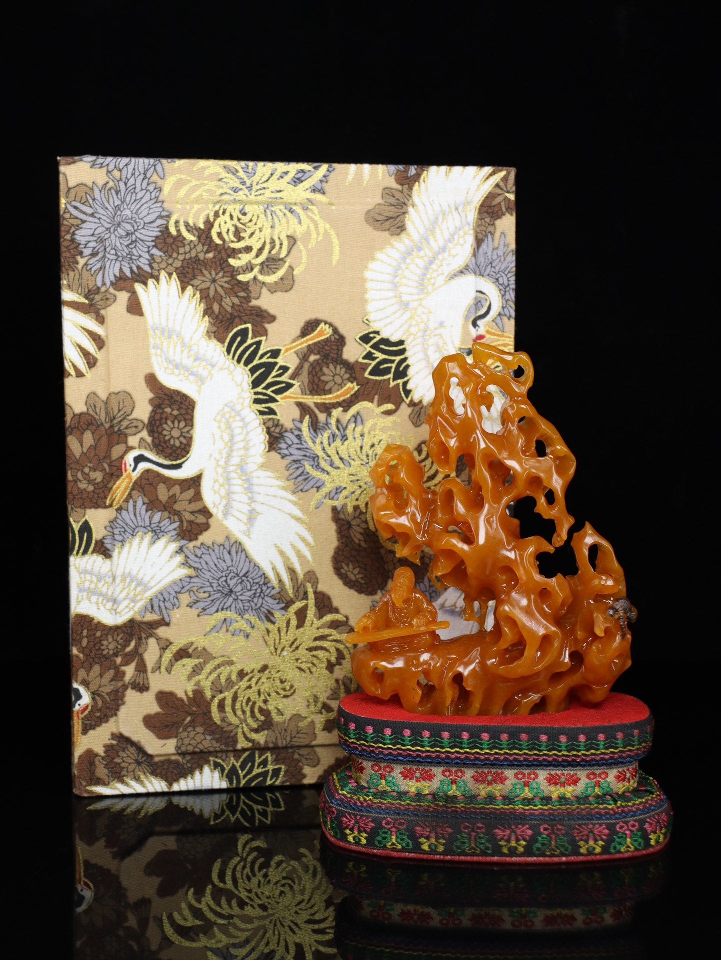 A1001 Superb Old Chinese Shoushan Tianhuang Stone Carved Figure Statue