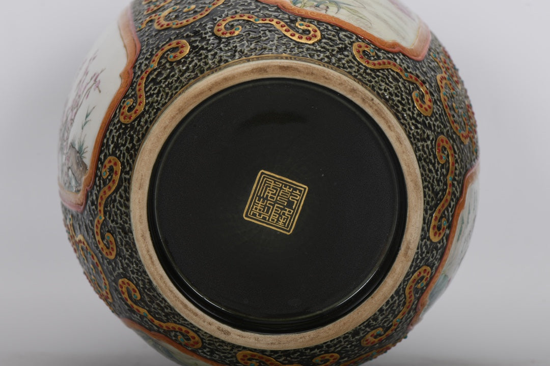 A1029 Chinese Qing Dynasty Gilt Gold Famille Rose Enamel Flowers Design Porcelain Pot