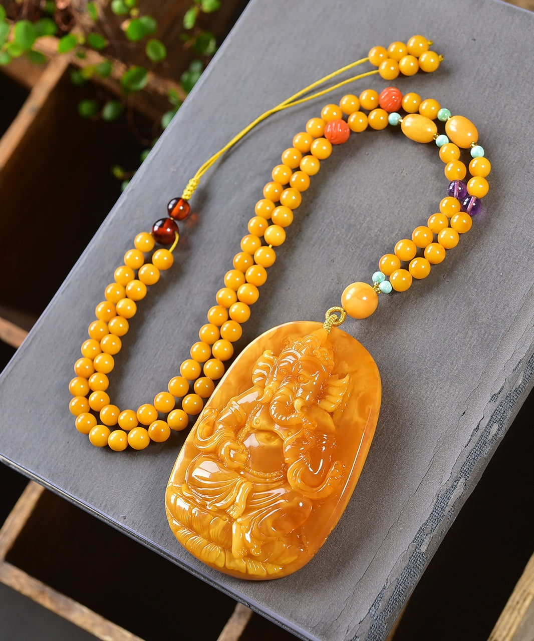 A1031 Beautiful Beeswax Carved Ganesha Buddha Pendant