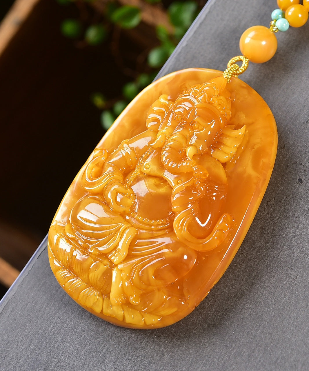 A1031 Beautiful Beeswax Carved Ganesha Buddha Pendant