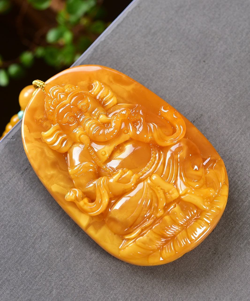 A1031 Beautiful Beeswax Carved Ganesha Buddha Pendant