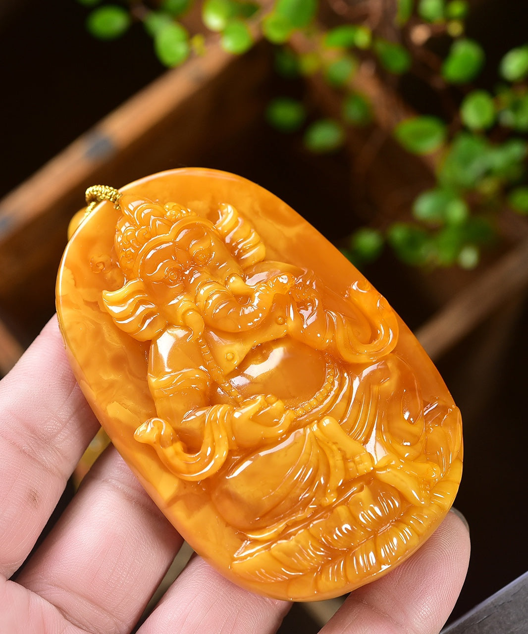 A1031 Beautiful Beeswax Carved Ganesha Buddha Pendant