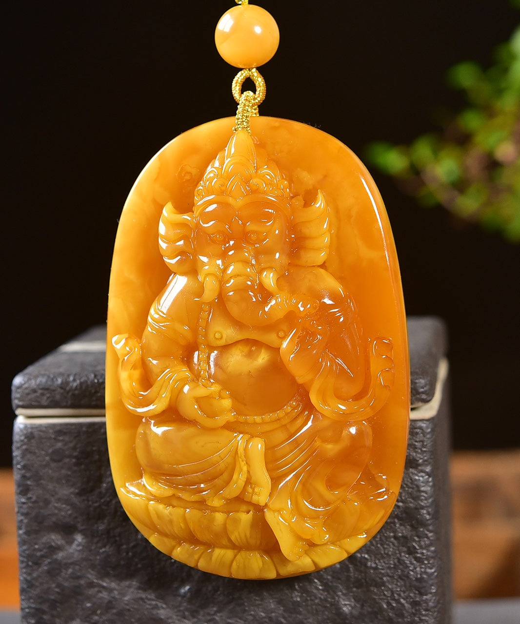 A1031 Beautiful Beeswax Carved Ganesha Buddha Pendant