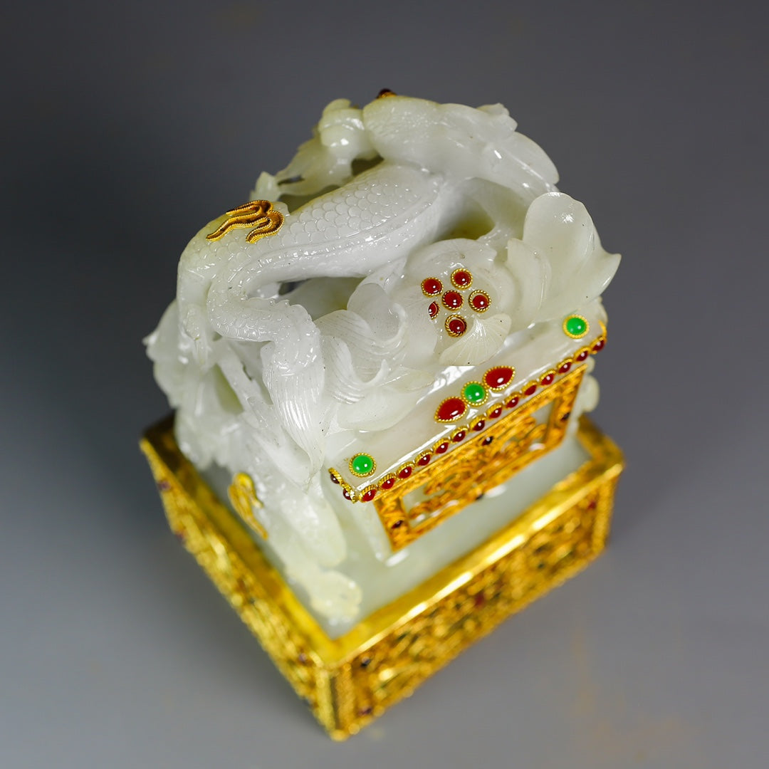 A1032 Exquisite Gold Wires Inlay Hetian Jade Carved Fortune Dragon Seal
