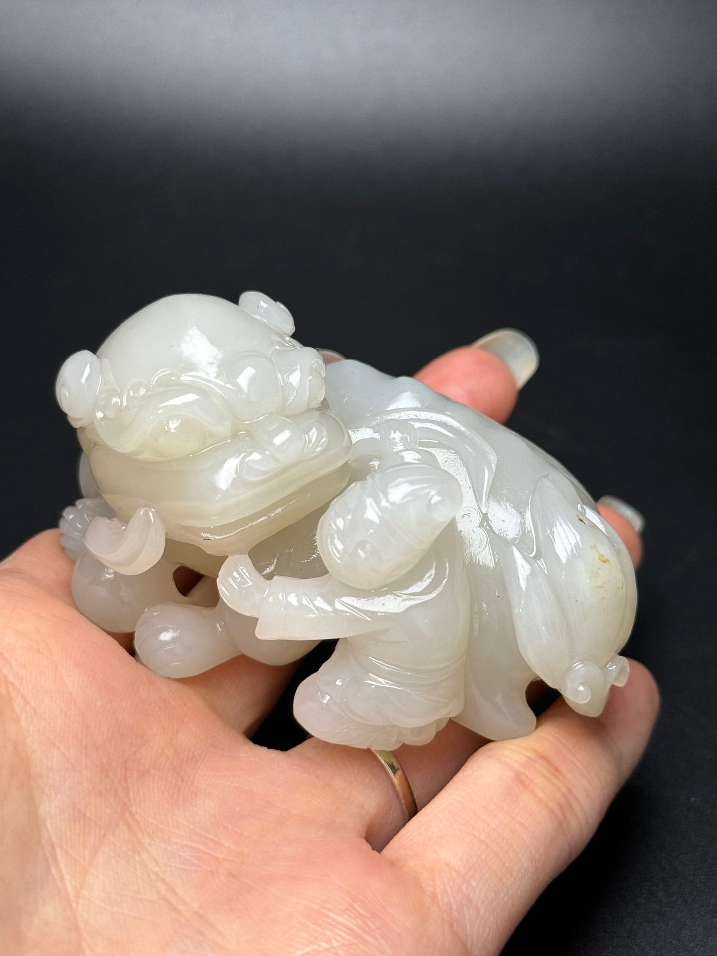 A1050 Superb Chinese Hetian Jade Carved Fortune Lion Statue