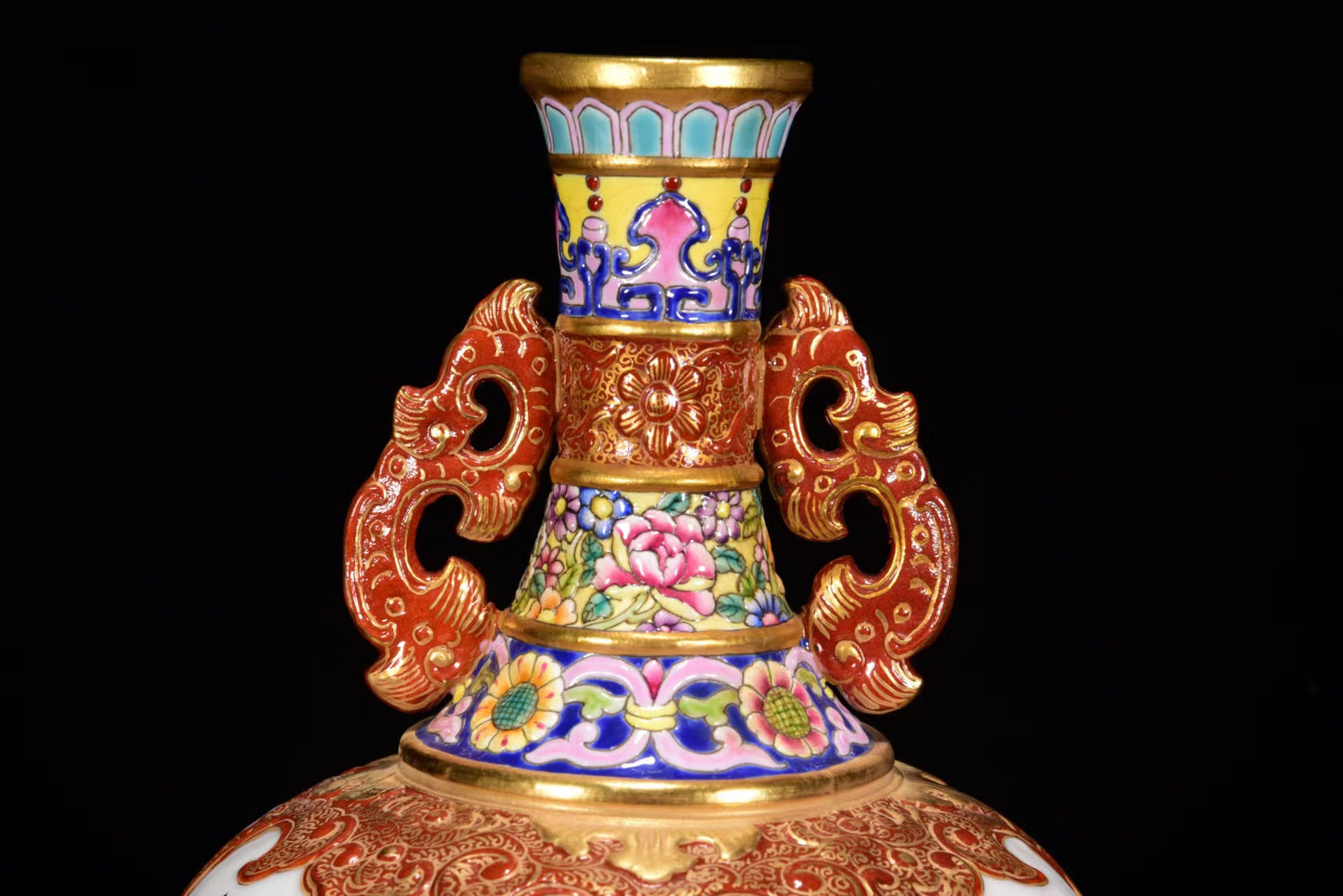 A1065 Chinese Qing Dynasty Gilt Edge Famille Rose Plum Flower & Magpie Design Porcelain Vase