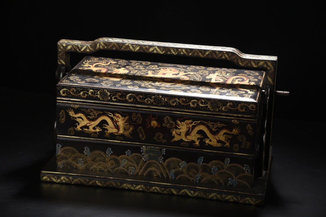A1076 Chinese Gilt Gold Wooden-cored Lacquerware Fortune Dragon Design Handle Food Box