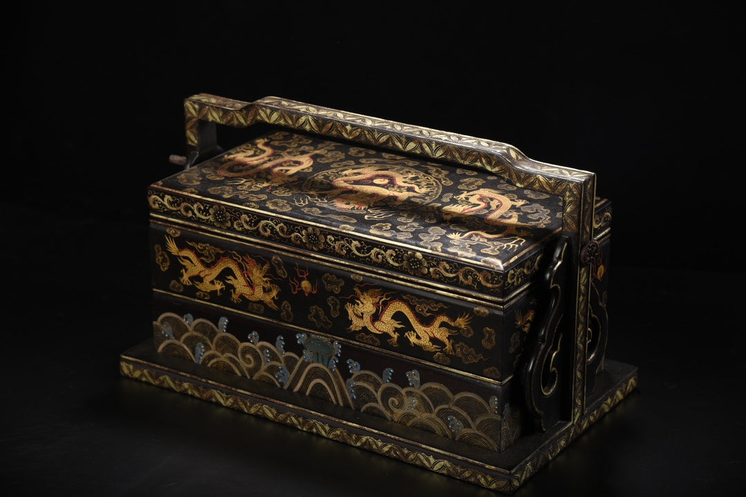 A1076 Chinese Gilt Gold Wooden-cored Lacquerware Fortune Dragon Design Handle Food Box