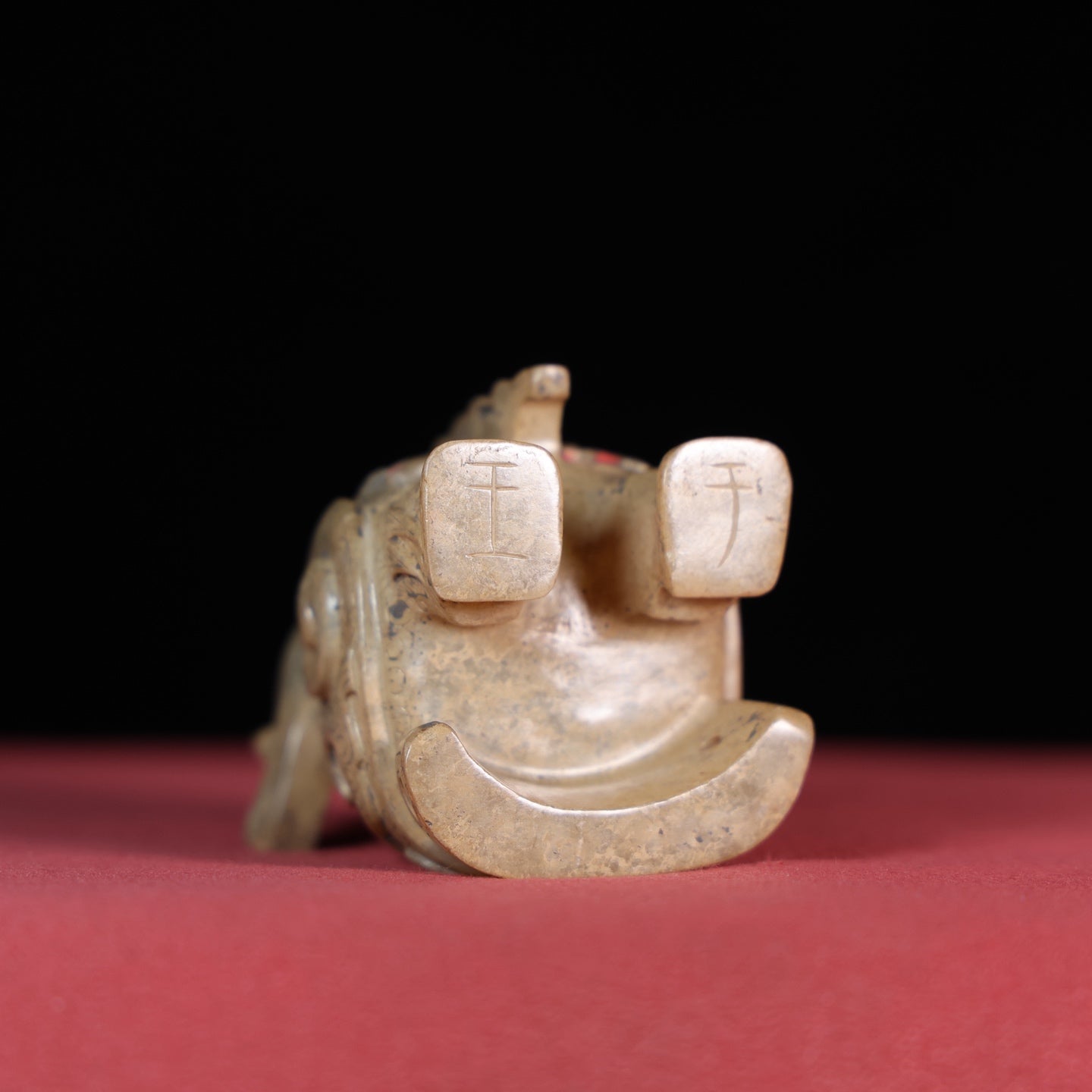 A1077 Superb Vintage Chinese Hetian Jade Carved Divine Bird Statue