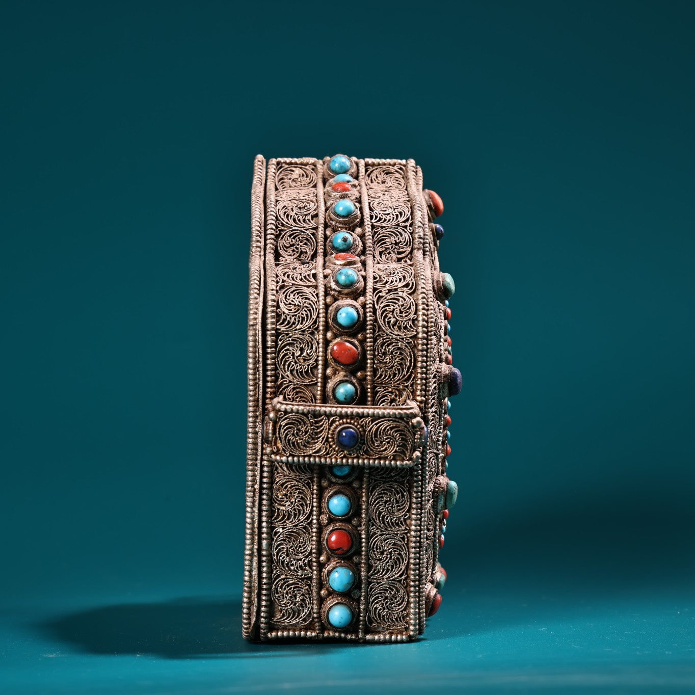 A1081 Tibetan Silver Wires Inlay Turquoise & Lapis Lazuli Buddha Gawu Box