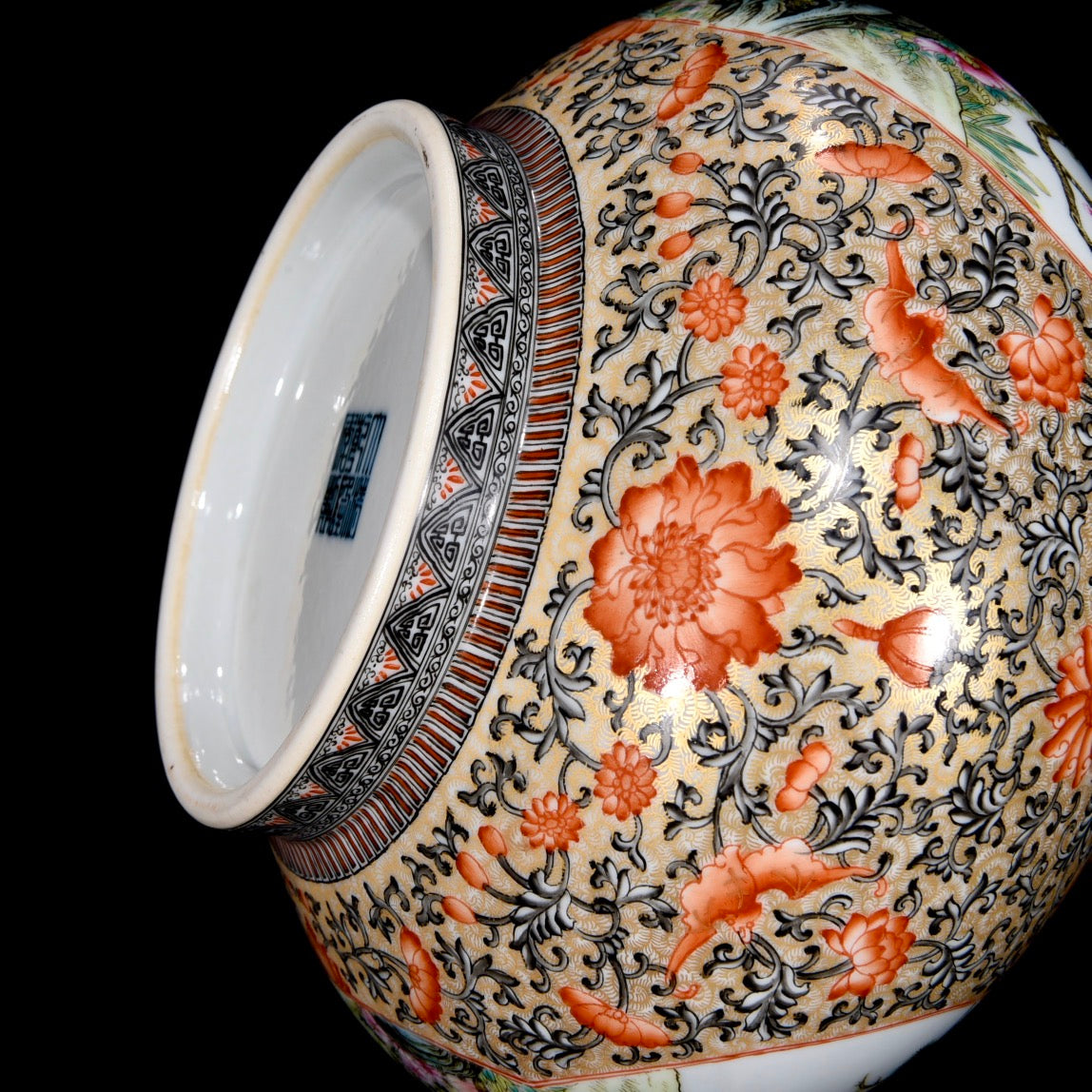 A1097 Chinese Qing Dynasty Gilt Edge Famille Rose Flowers Bird Design Porcelain Vase