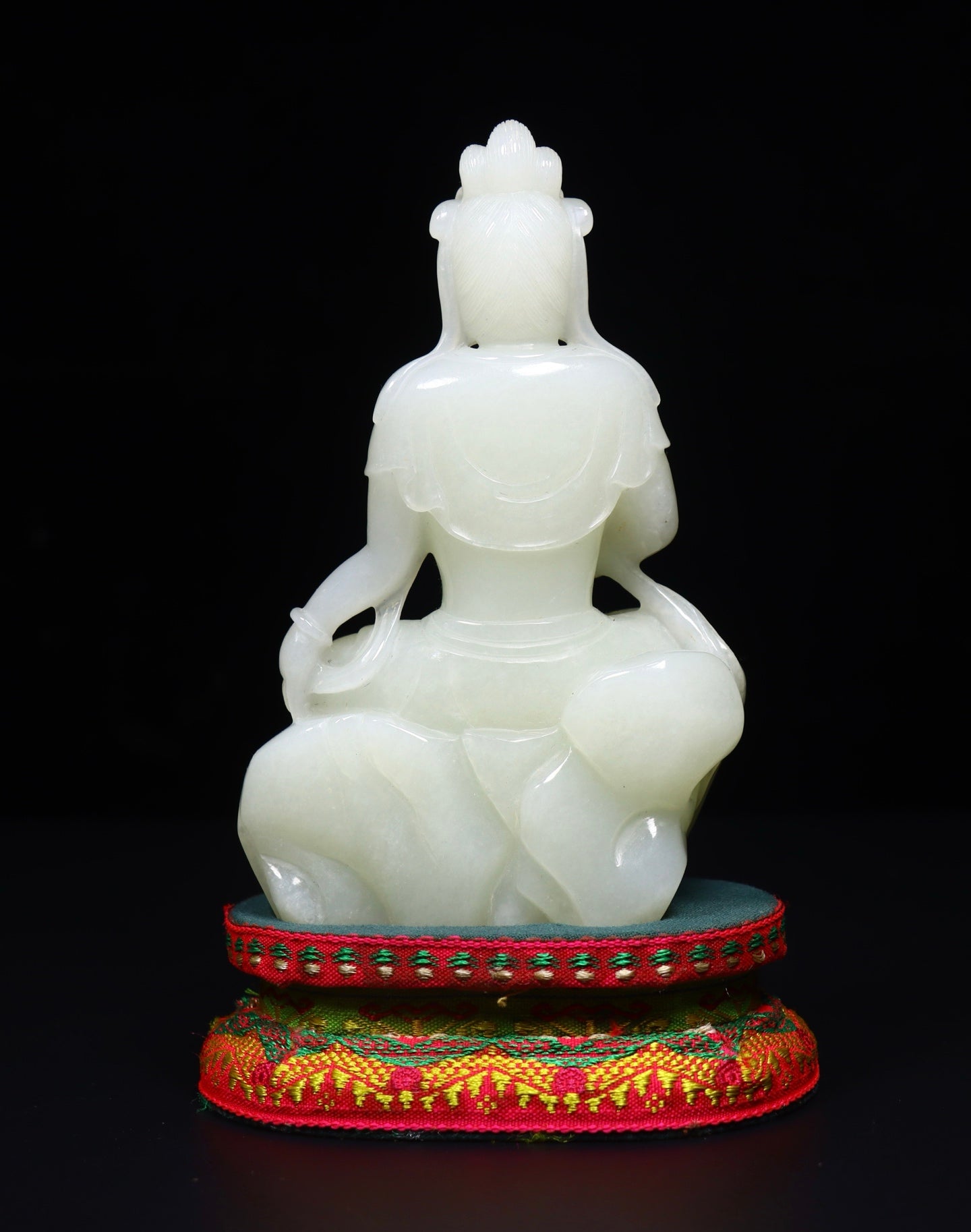 A1116 Luxury Chinese White Hetian Jade Carved Ruyi Kwan-yin Statue