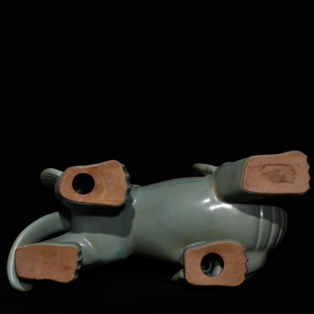 A1119 Chinese Ru Kiln Porcelain Fortune Kylin Statue