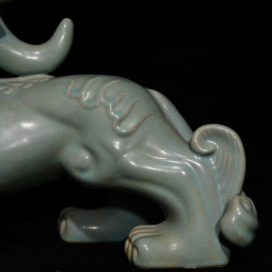 A1119 Chinese Ru Kiln Porcelain Fortune Kylin Statue