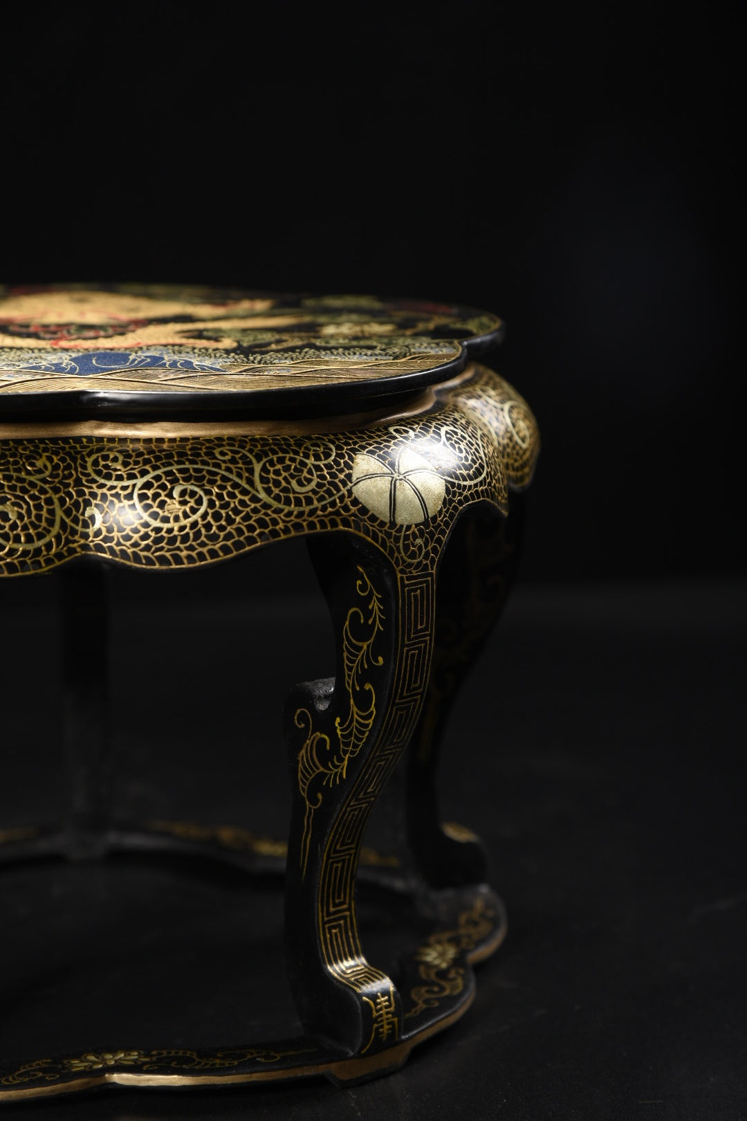A1128 A Pair Vintage Chinese Gilt Gold Wooden-cored Lacquerware Clouds Dragon Design Small Chair