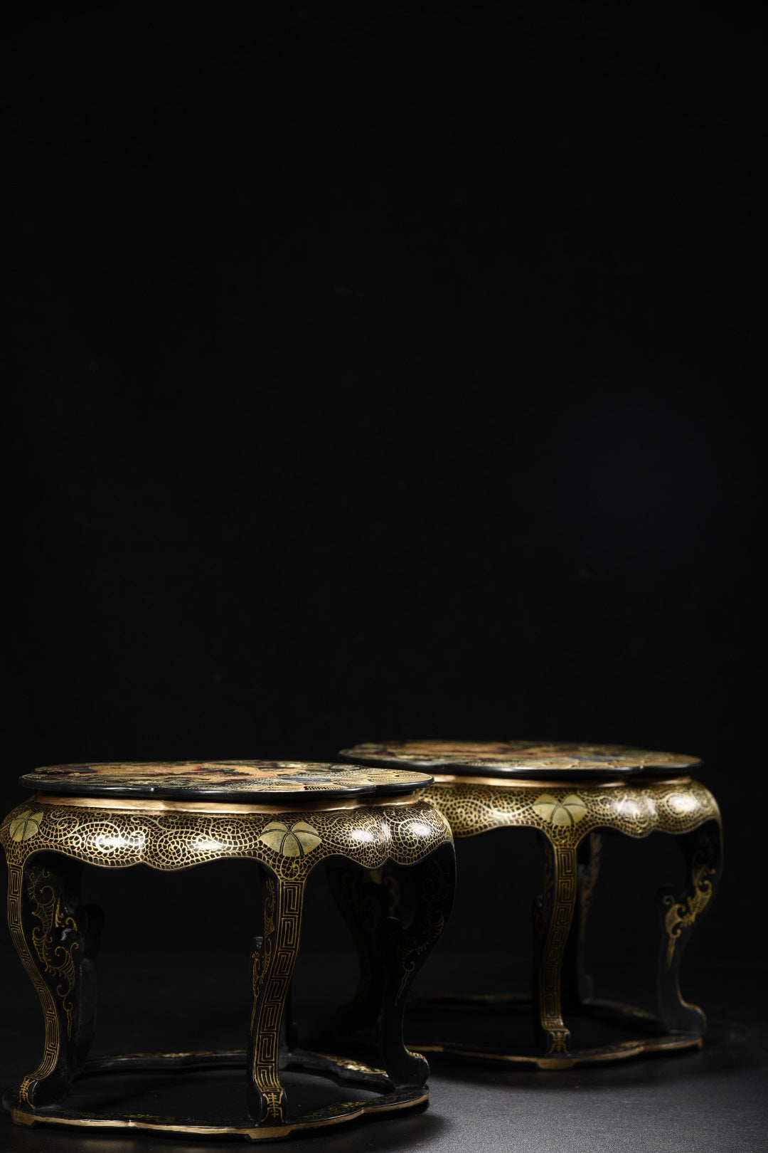 A1128 A Pair Vintage Chinese Gilt Gold Wooden-cored Lacquerware Clouds Dragon Design Small Chair