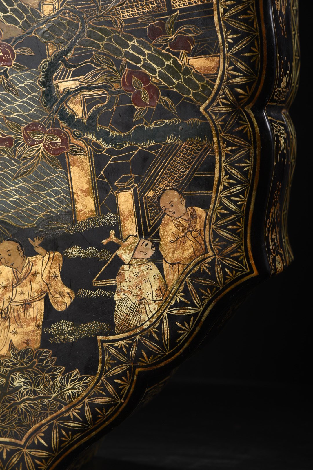 A1163 Chinese Gilt Gold Wooden-cored Lacquerware Eight Taoism Deity Jewellery Box