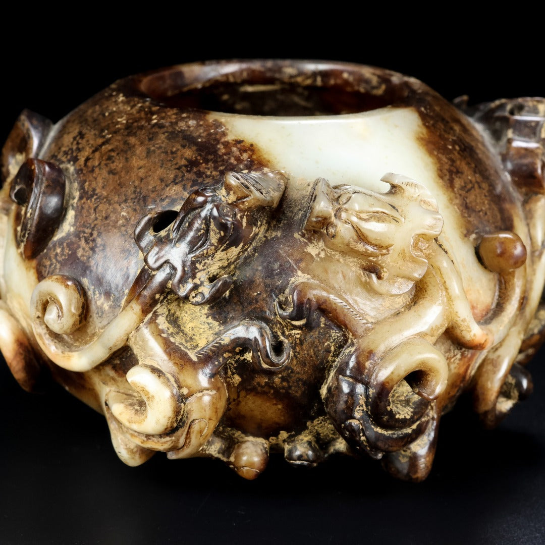 A1167 Vintage Chinese Hetian Jade High Relief Chi Dragon Pot