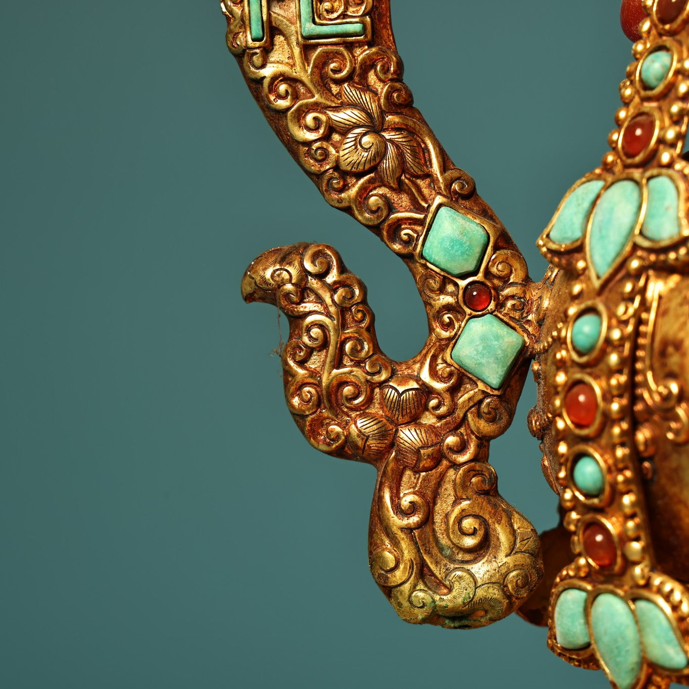 A1192 Tibetan Buddhism Gilt Gold Copper Inlay Turquoise Shrines Statue