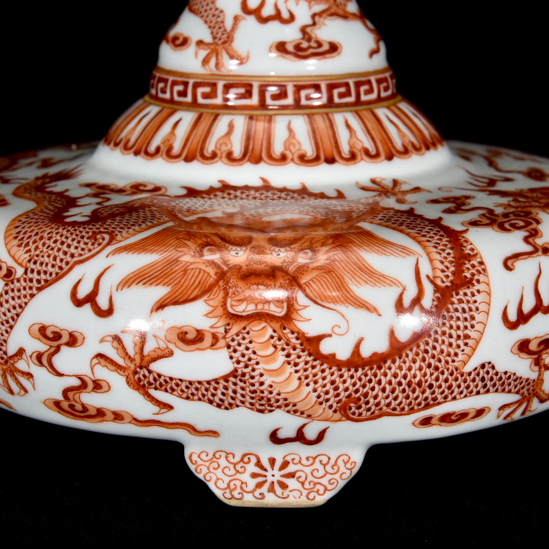 A1196 Chinese Qing Dynasty Gilt Edge Iron Red Glaze Fortune Dragon Design Porcelain Vase