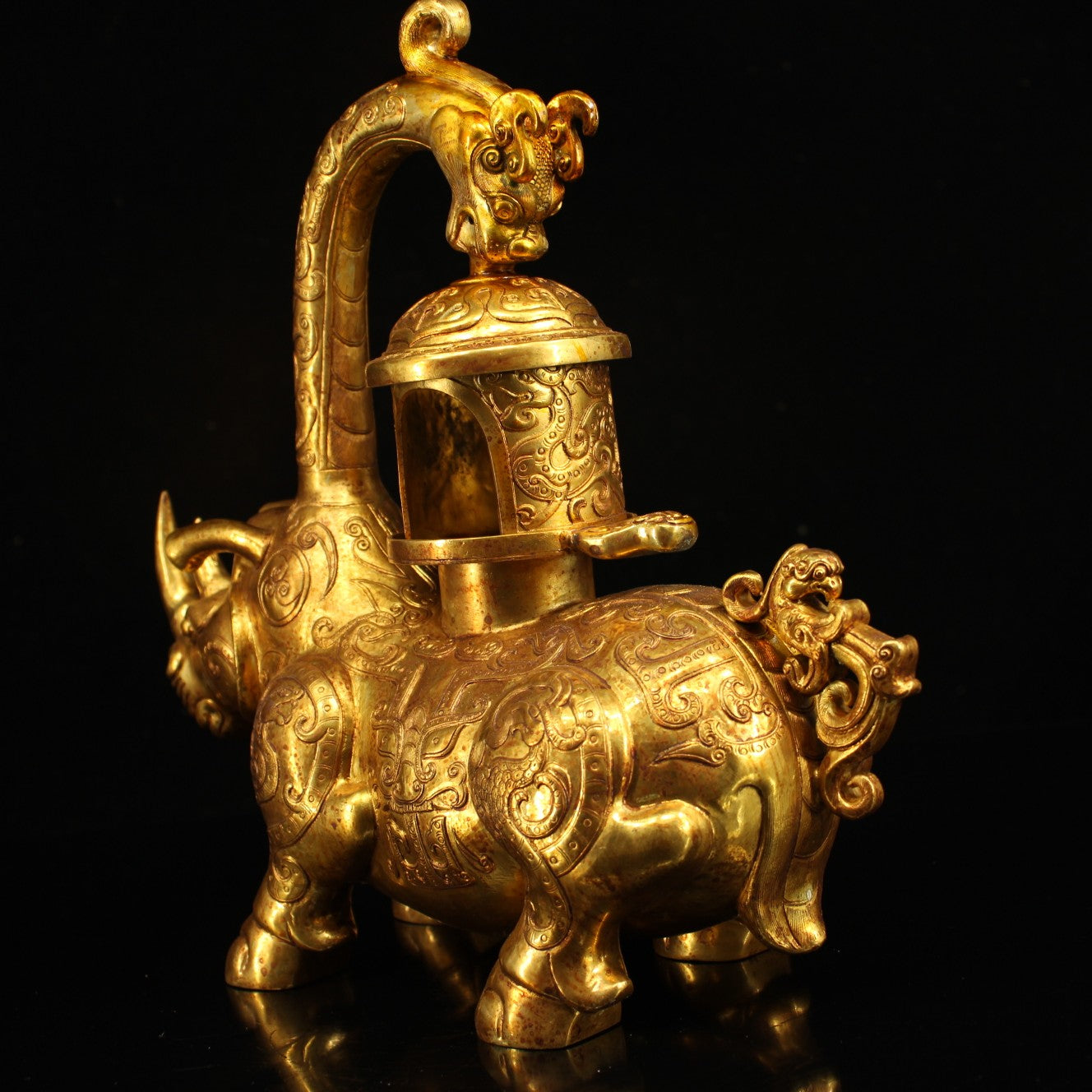 A1197 Superb Vintage Chinese Gilt Gold Copper Rhinoceros Palace Lantern
