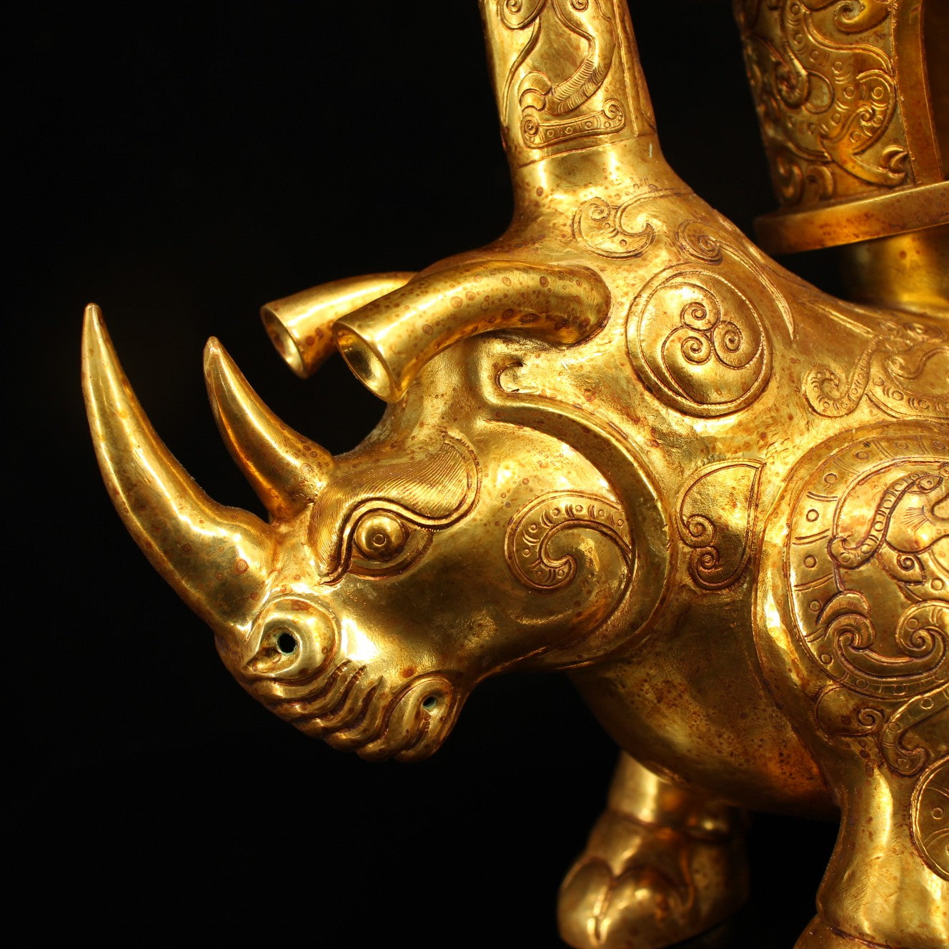 A1197 Superb Vintage Chinese Gilt Gold Copper Rhinoceros Palace Lantern