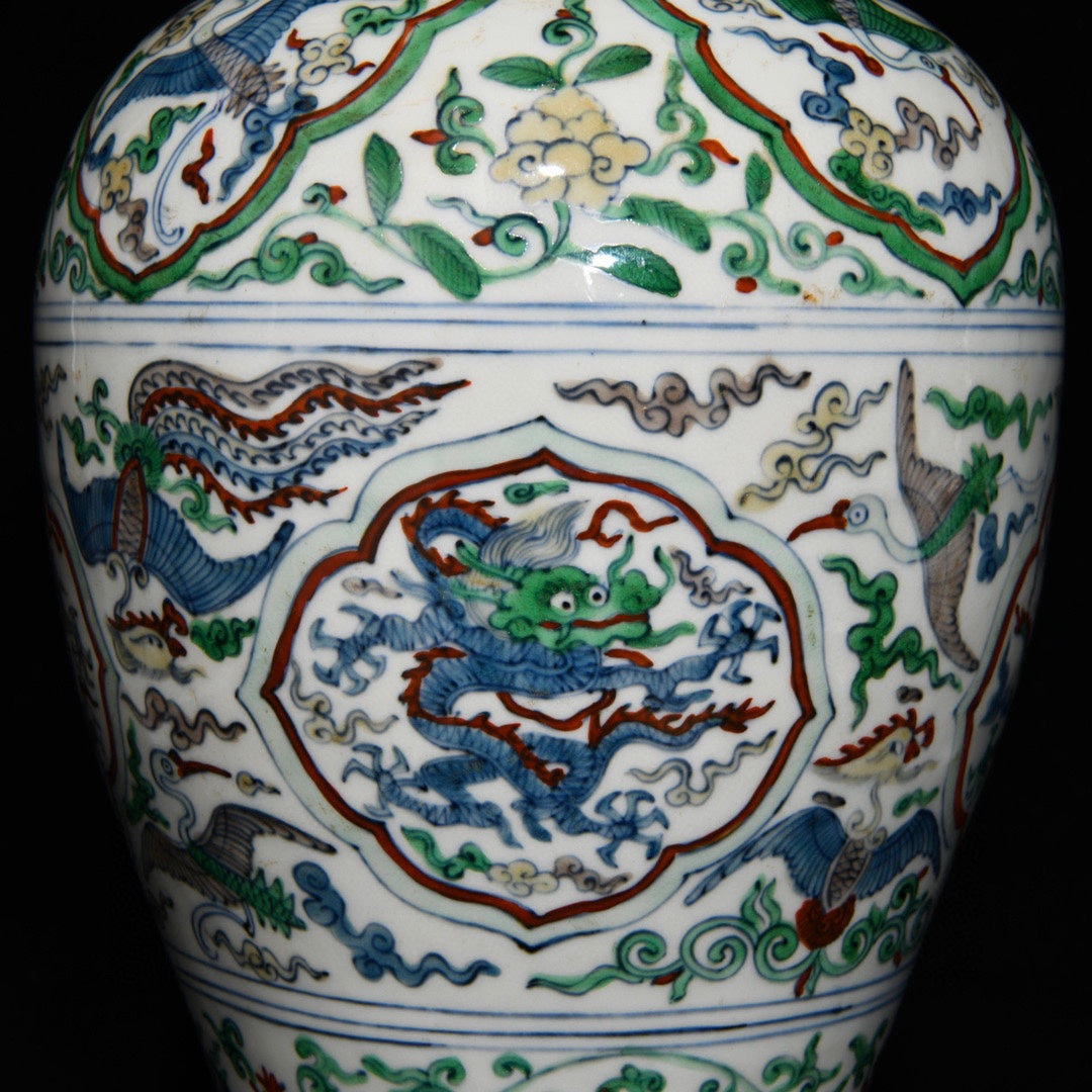 A1203 Chinese Ming Dynasty Doucai Dragon Phoenix Design Vase