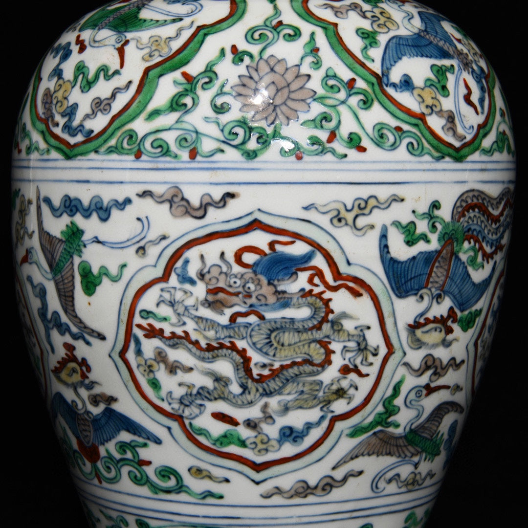 A1203 Chinese Ming Dynasty Doucai Dragon Phoenix Design Vase
