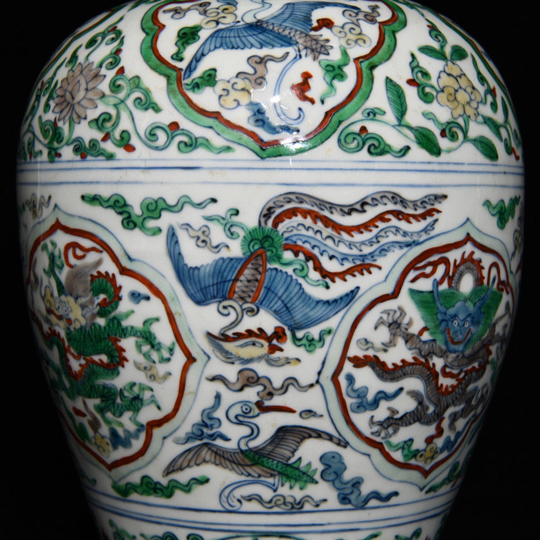 A1203 Chinese Ming Dynasty Doucai Dragon Phoenix Design Vase