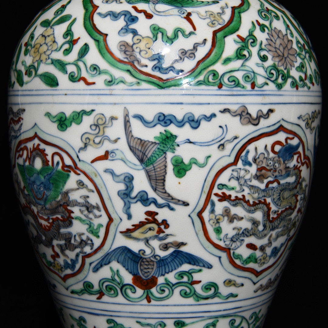 A1203 Chinese Ming Dynasty Doucai Dragon Phoenix Design Vase