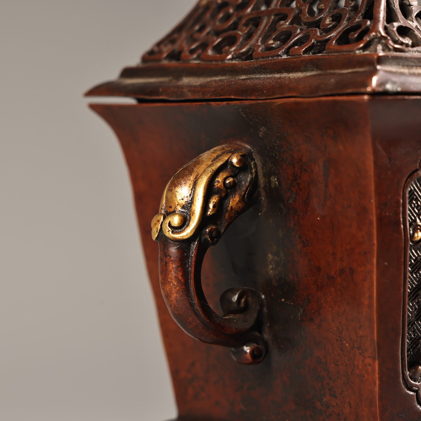 A1215 Vintage Chinese Gilt Gold Copper Double Ear Incense Burner