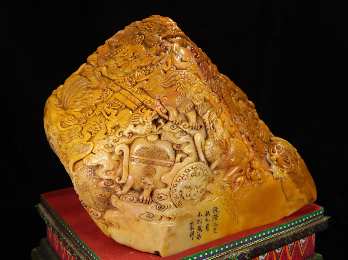 A1217 Superb Old Chinese Shoushan Tianhuang Stone Carved Divine Beast Statue