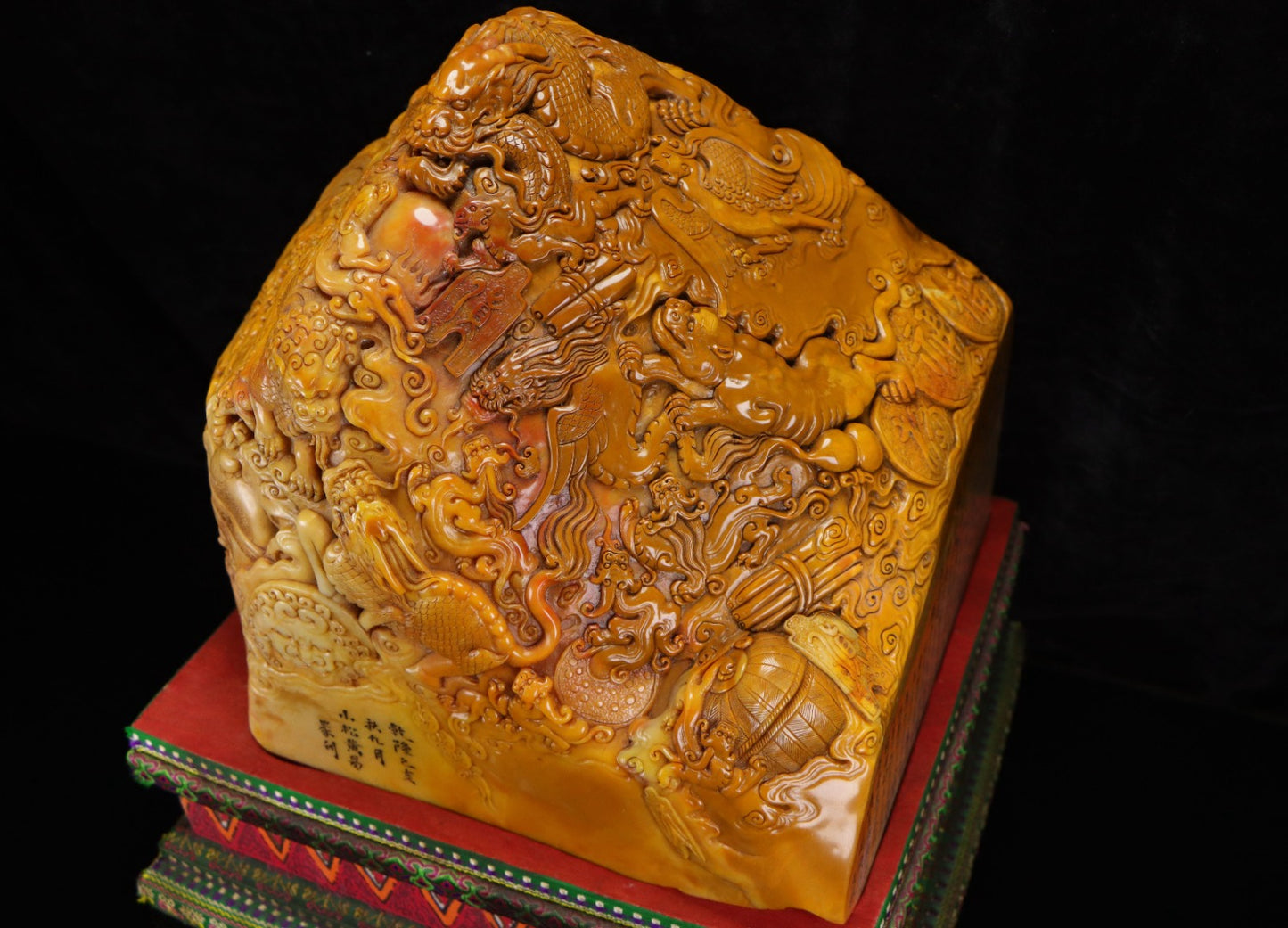 A1217 Superb Old Chinese Shoushan Tianhuang Stone Carved Divine Beast Statue