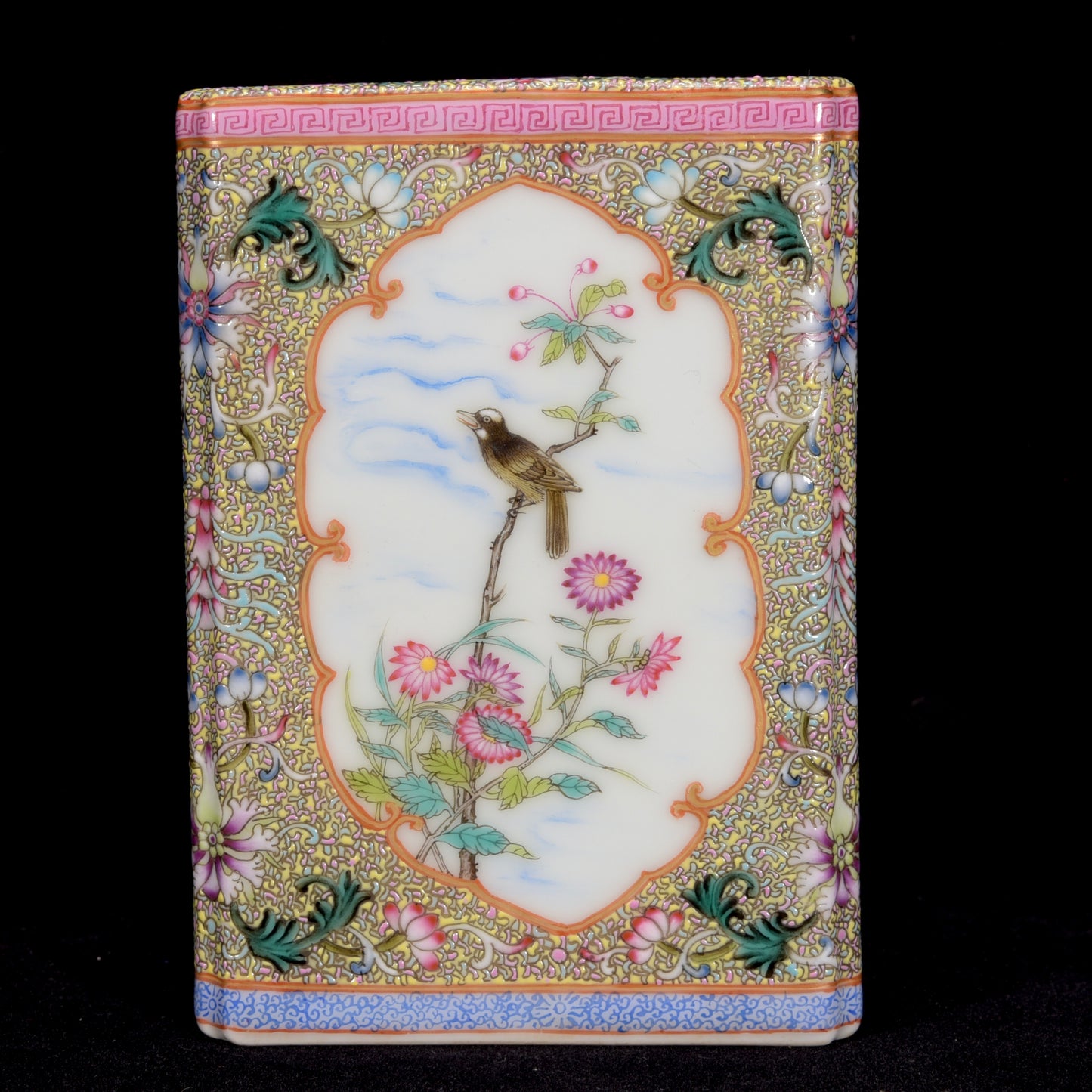 A1219 Chinese Qing Dynasty Gilt Edge Famille Rose Flowers Bird Design Porcelain Brush Pot