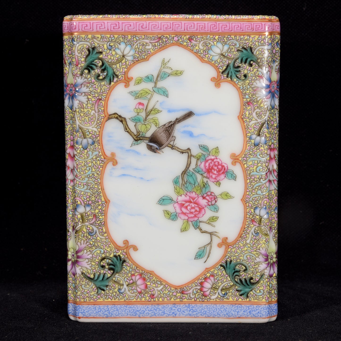 A1219 Chinese Qing Dynasty Gilt Edge Famille Rose Flowers Bird Design Porcelain Brush Pot