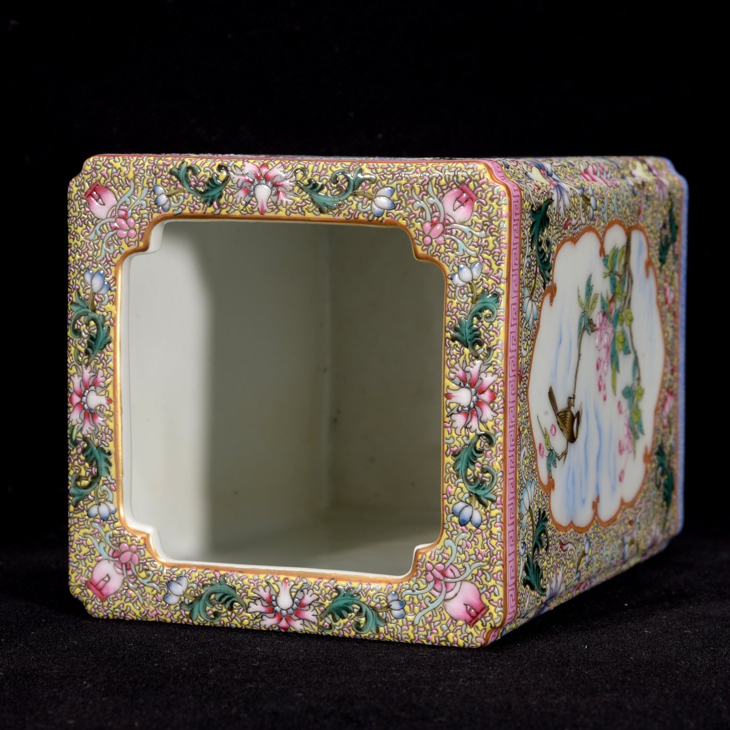 A1219 Chinese Qing Dynasty Gilt Edge Famille Rose Flowers Bird Design Porcelain Brush Pot