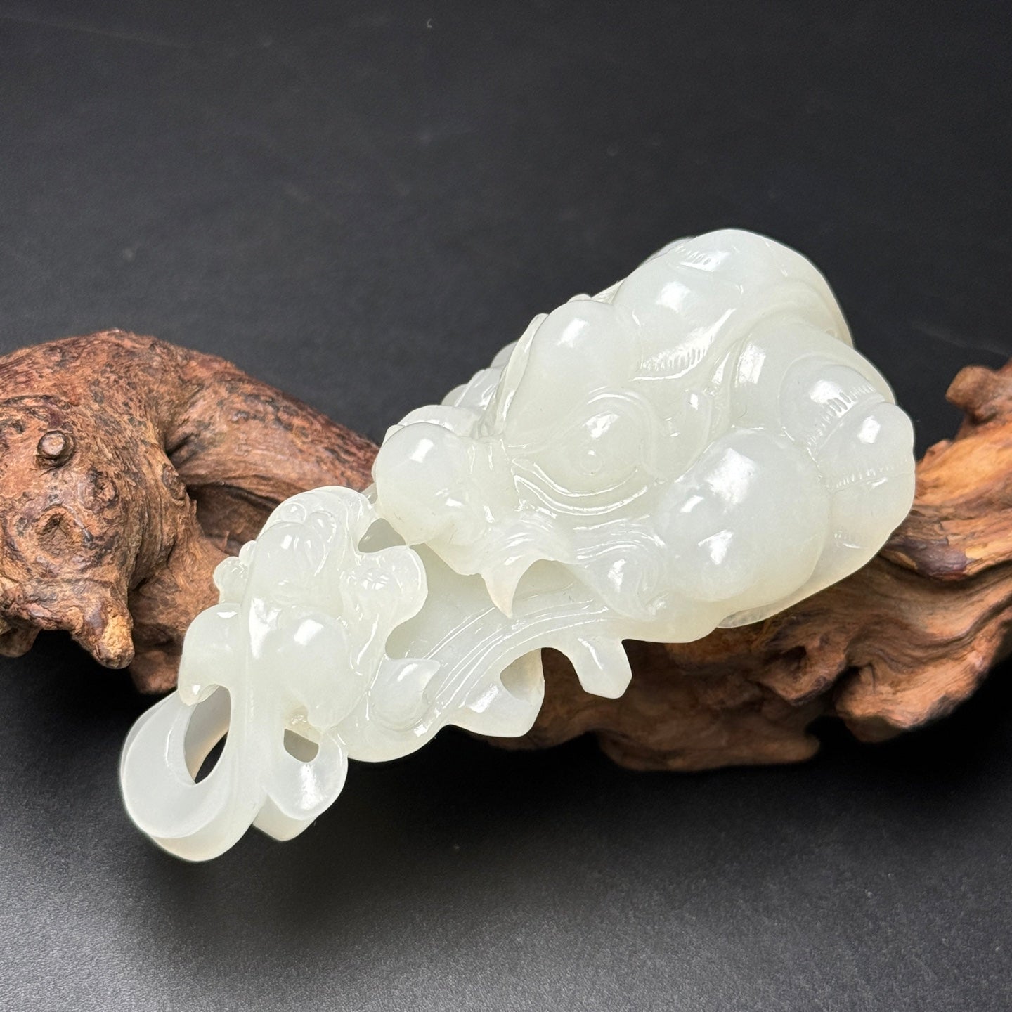 A1221 Chinese Hetian Jade Carved Beast Face Pendant