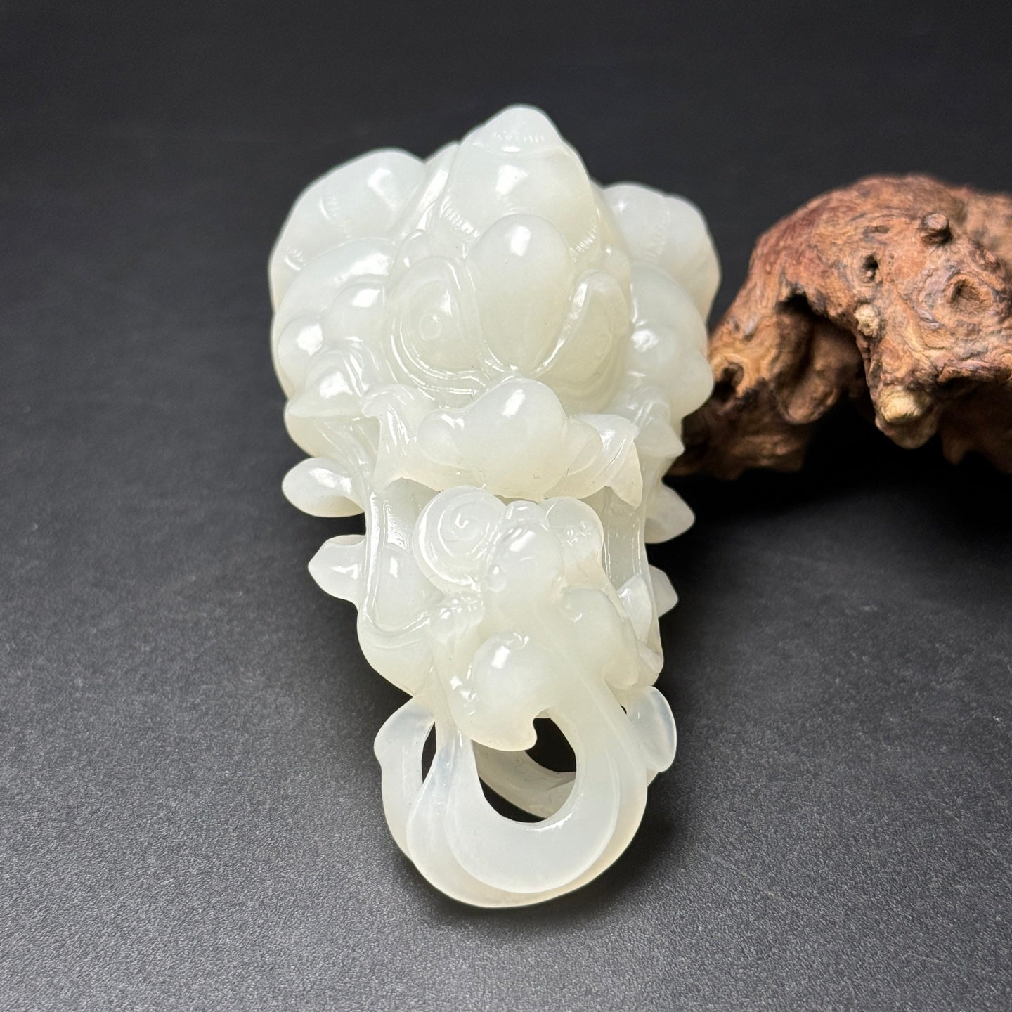A1221 Chinese Hetian Jade Carved Beast Face Pendant
