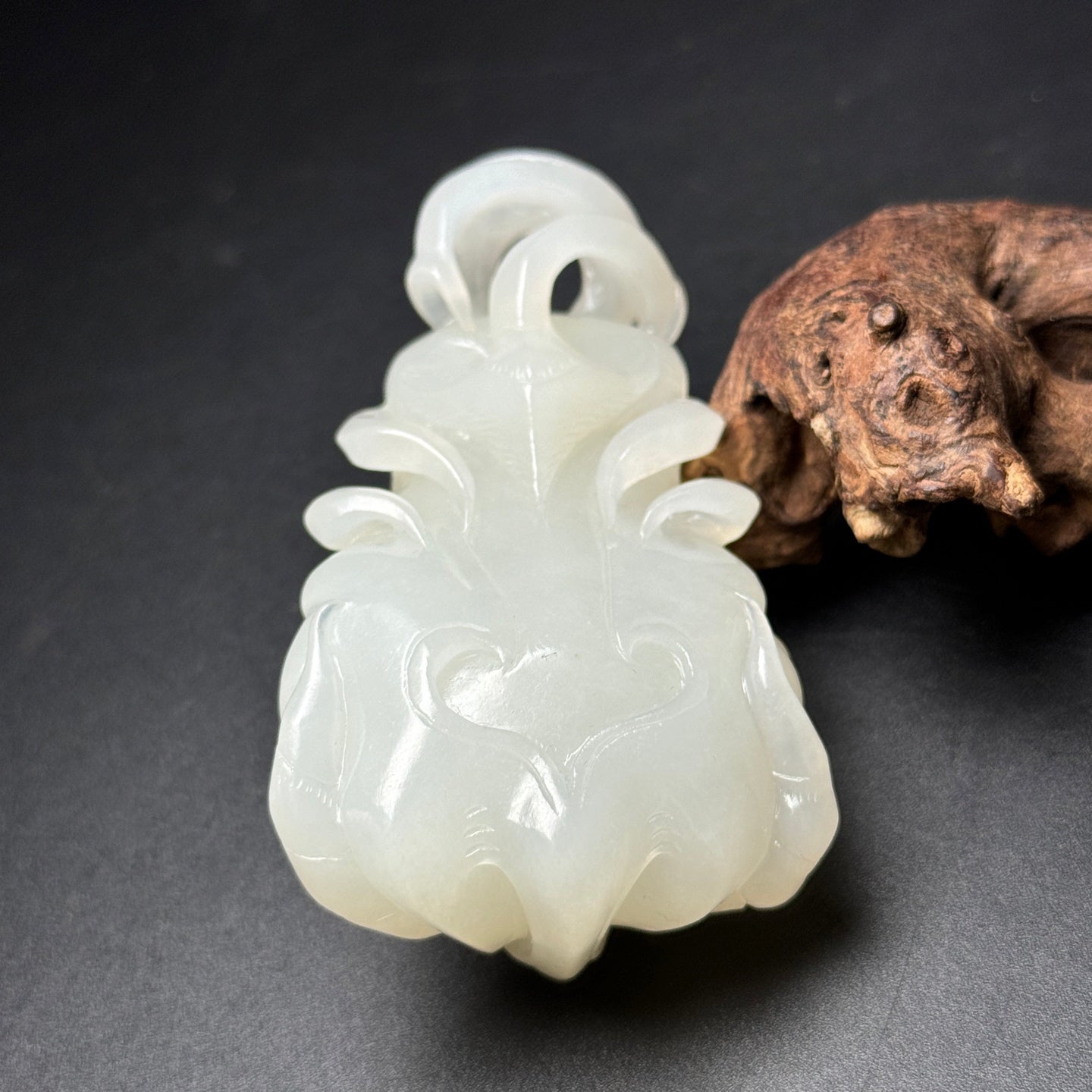 A1221 Chinese Hetian Jade Carved Beast Face Pendant
