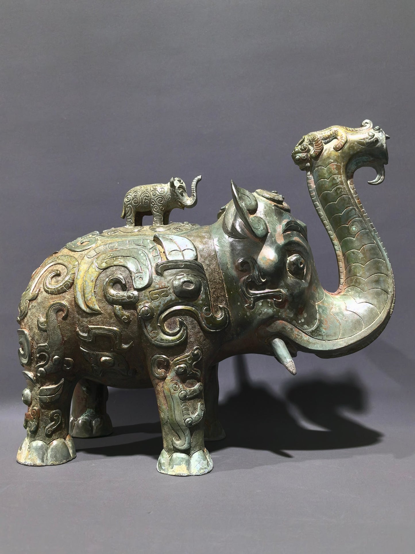 A1240 Xi Zhou Period Bronze Elephant Statue