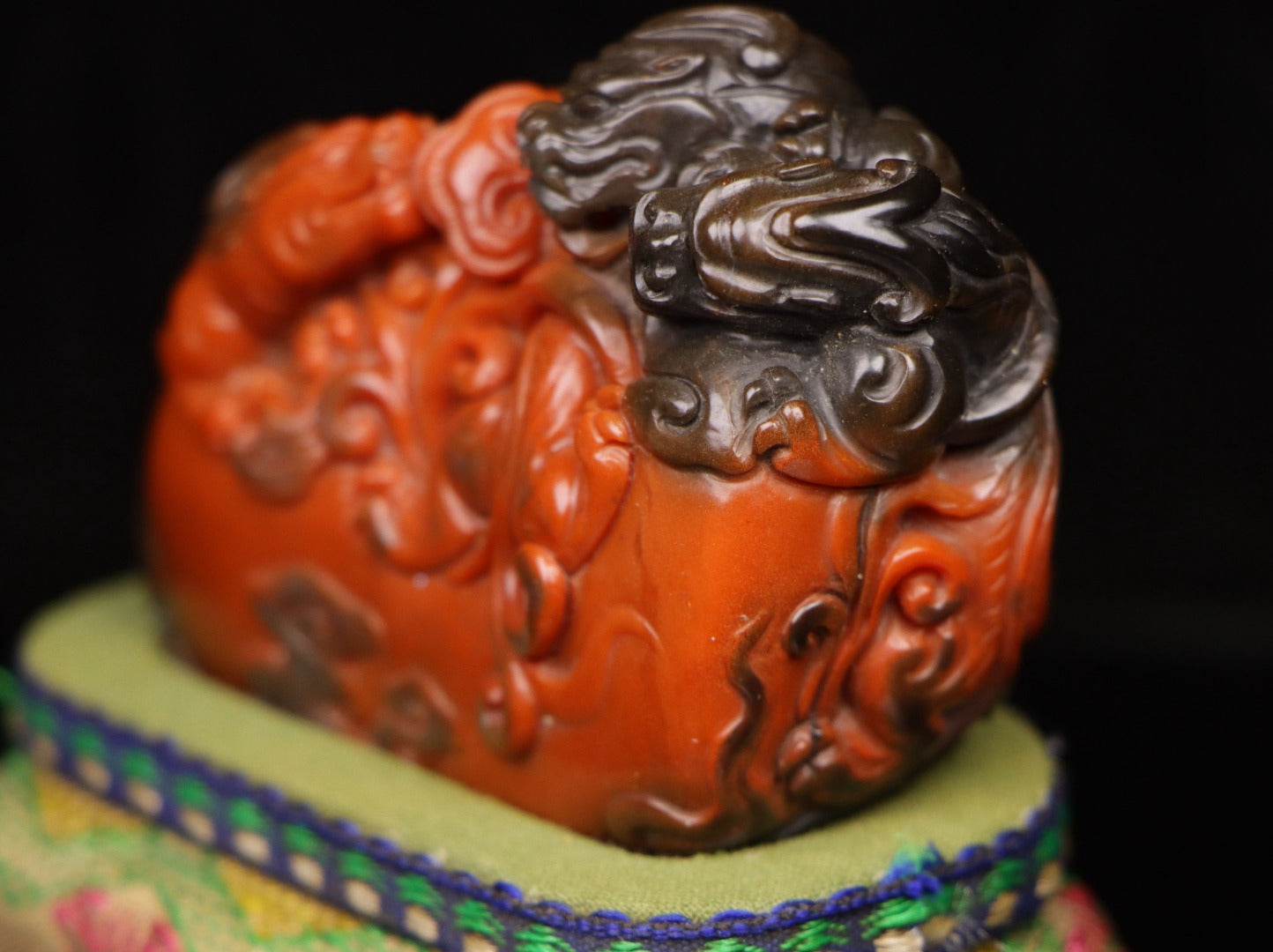 A1245 Superb Old Chinese Shoushan Stone Carved Chi Dragon Statue w Box