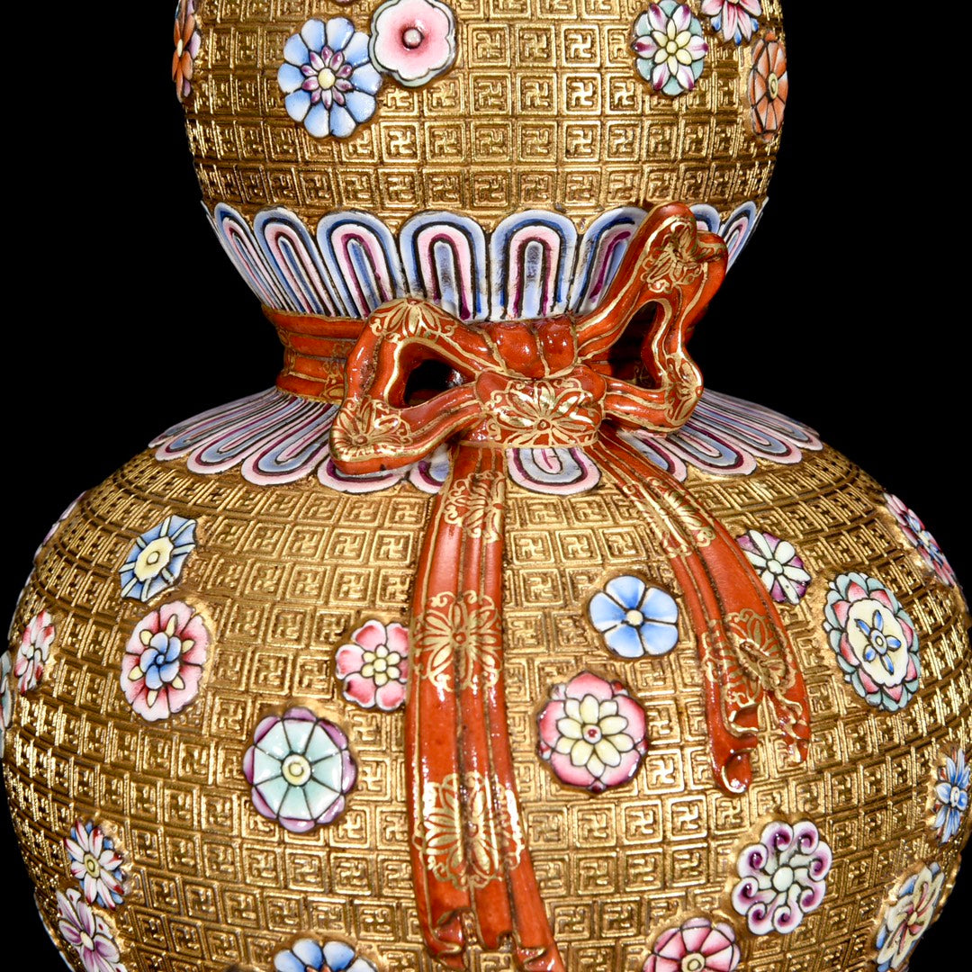 A1246 Chinese Qing Dynasty Gilt Gold Enamel Gourd Shape Porcelain Vase