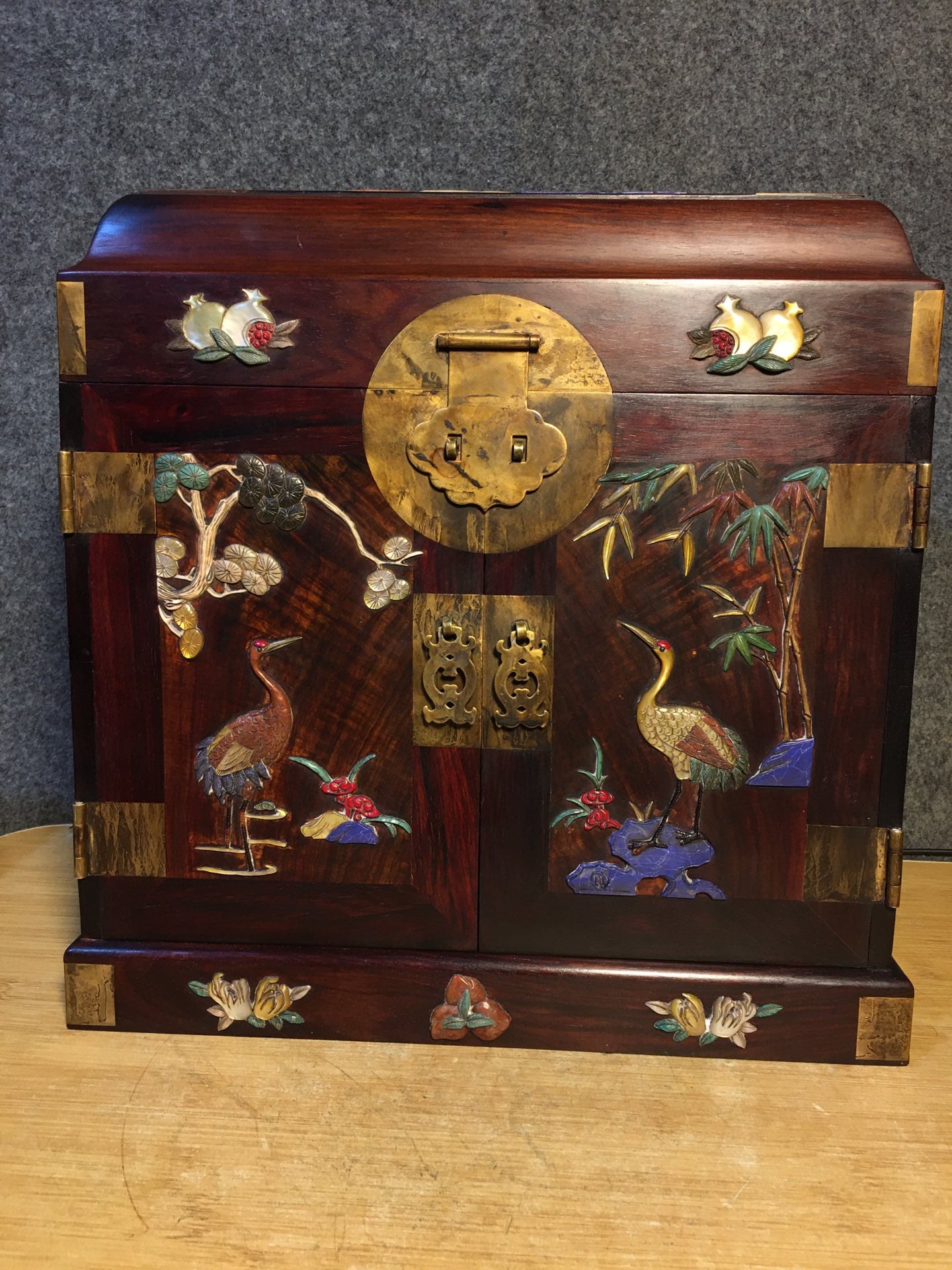 A1265 Vintage Chinese Zitan Wood Inlay Shell & Shoushan Stone & Turquoise & Lapis Lazuli Jewellery Box